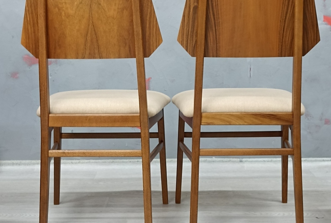 Стулья после полной реставрации Реставрация стульев