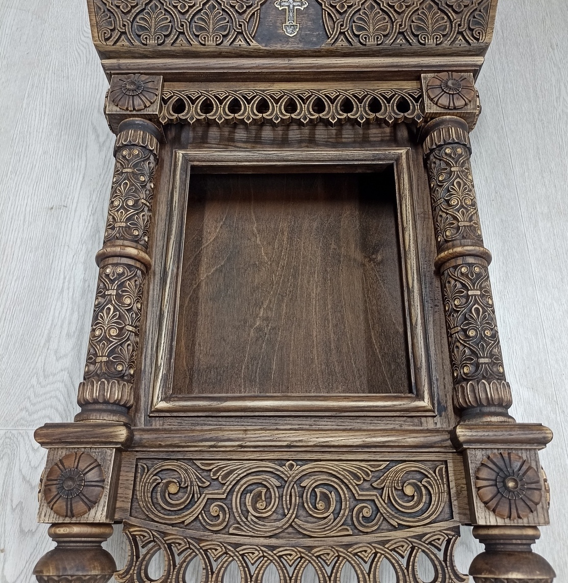 Реставрация киота с эффектом старения Реставрация киота